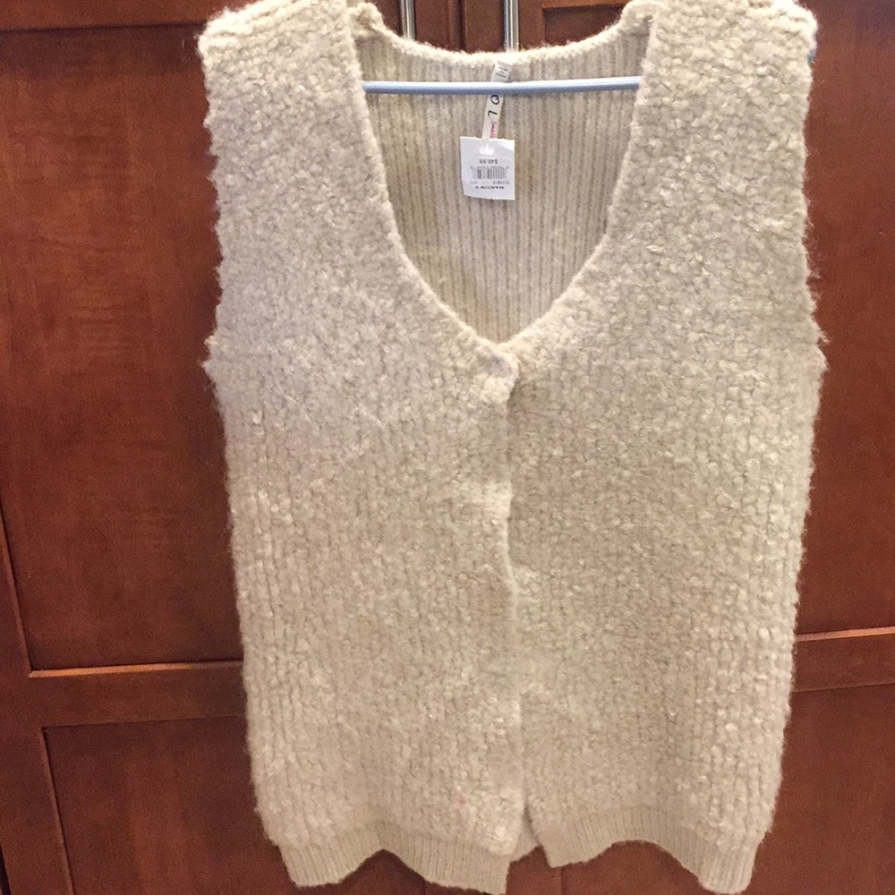 POL sweater vest